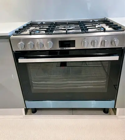 Bosch Series 6 Premium Full Gas Cooker – 90 cm German Quality Fan Edition