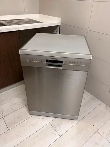 Siemens freestanding dishwasher - silver, used