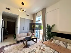 Furnished Studio | Candace Aster | Terrace Access