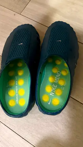 Nike Mind slip-on foam clogs, size 11 brand new