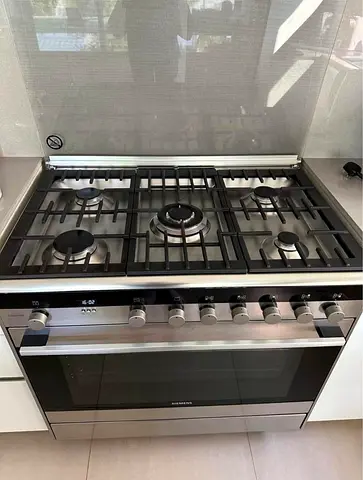 Siemens 90cm Gas Cooking Range 5Burners Made in Italy