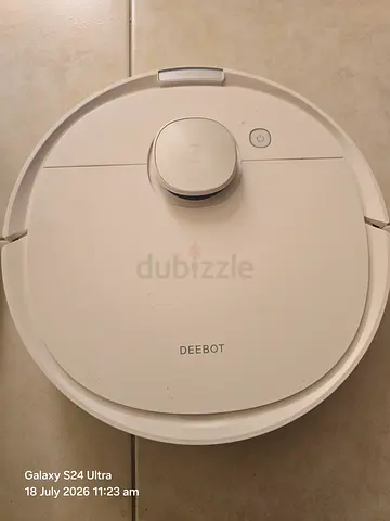 White Ecovacs Deebot Robot Vacuum - Good Working Condition