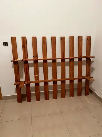 QUEEN BED SUPPORT: Solid Wood Slatted Rack - Natural Finish