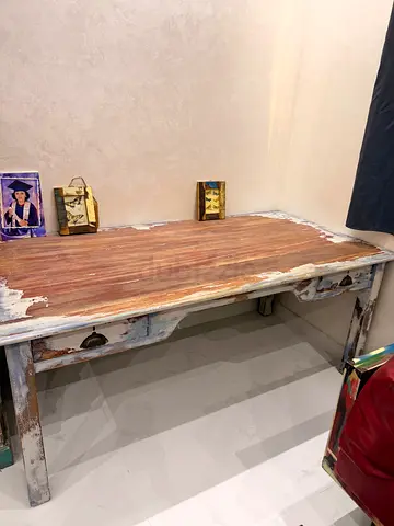 Marina study table
