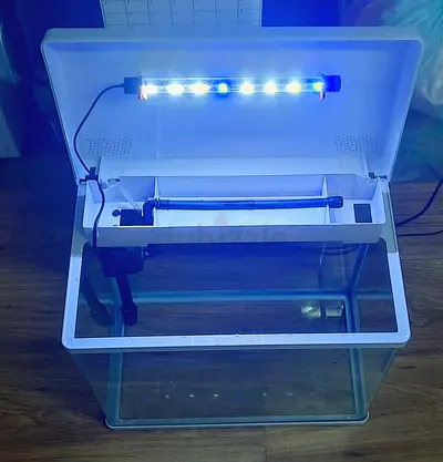 Aquarium fish tank