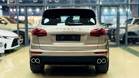 صورة 5 لـ 2015 Porsche CAYENNE