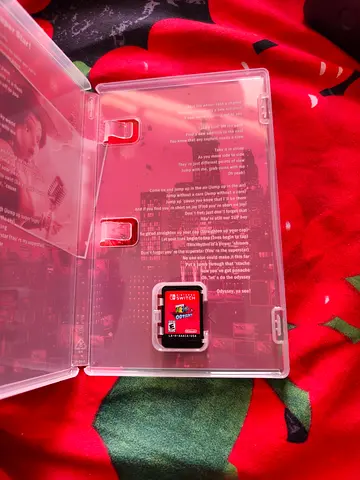 Nintendo Switch Game Cartridge (in case) - super mario Odyssey