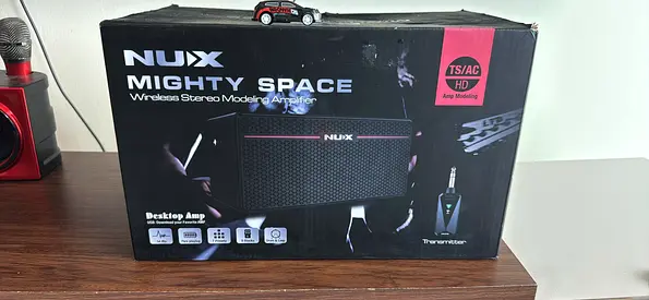 NUX GUITAR AMPLIFIER