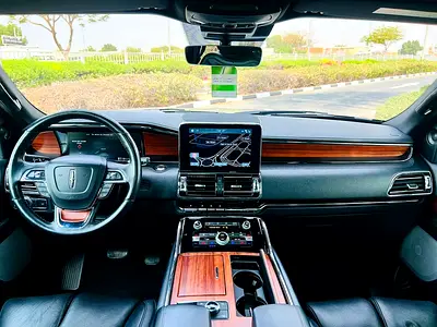 صورة 11 لـ 2019 Lincoln NAVIGATOR