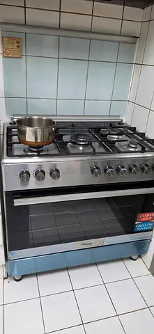 Standing 5 Burner Gas Cooker with Oven