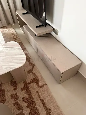High quality Low-profile modern TV console / media unit in beige wood finish