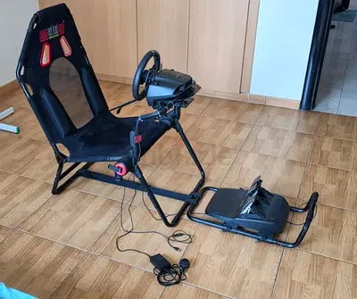 Logitech G920 with Next Level Racing foldable cockpit