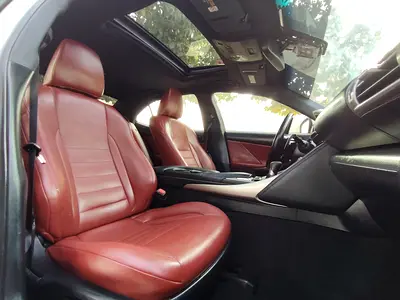 2017 Lexus IS-SERIES 缩略图 8