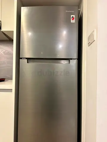 Daewoo Silver Double-Door Fridge Freezer 396 L - Excellent Condition