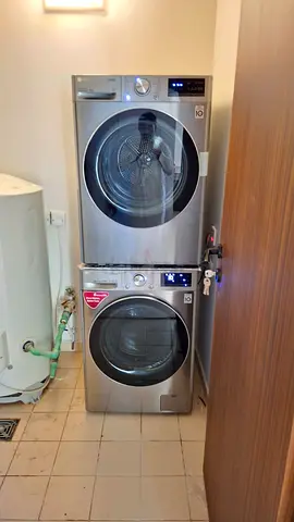 Lg washing machine 10kg washer and 9kg dryer sets same like new condition