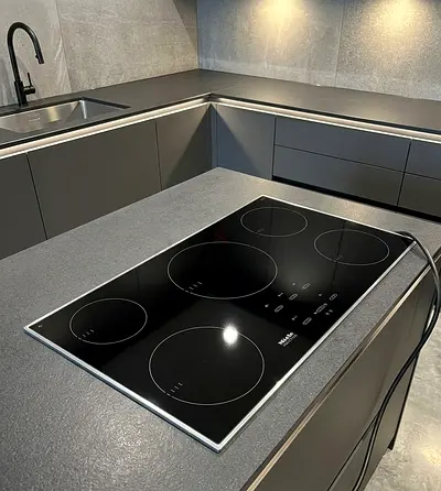 Miele Built-in Induction Cooktop – Made in Germany | Excellent Condition