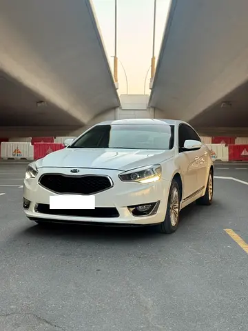 Clean White 2015 Kia Cadenza GCC