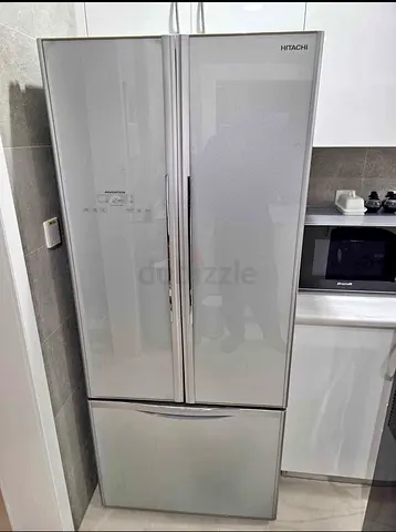 Hitachi franch door side by side refrigerator bottom freezer same like a new