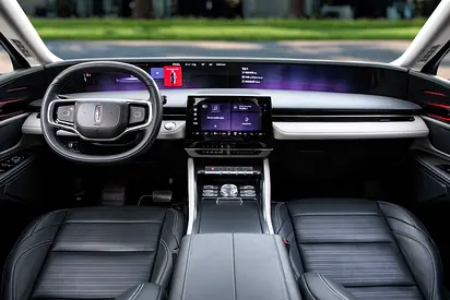 2025 Lincoln NAUTILUS 照片 8