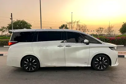2024 Toyota ALPHARD 照片 7