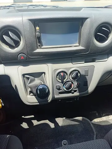 صورة 7 لـ 2021 Nissan URVAN