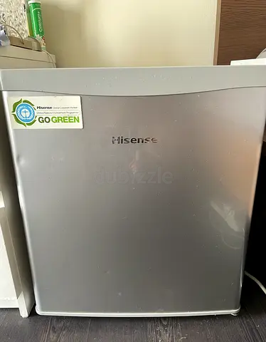 Hisense mini fridge (only 75 AED)