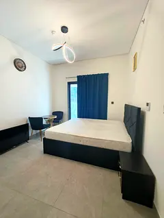 Master room available for rent on sheikh zayed road near emirates metro