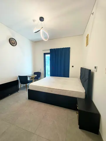 Master room available for rent on sheikh zayed road near emirates metro
