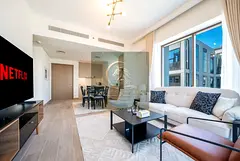 Elegant Furnished 1-Bedroom | Skyline Views | Creek Beach