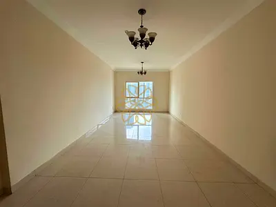 Prime location 3bedroom with dining space and parking free