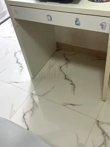 Desk ikea