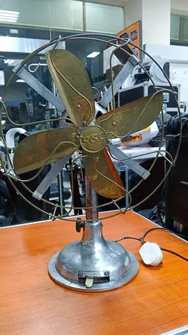 Vintage General Electric Company (GEC) Table Fan