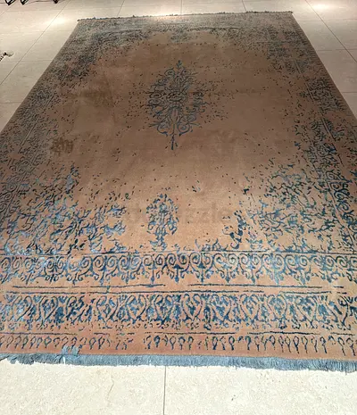 Beautiful large Persian rug 300x200cm