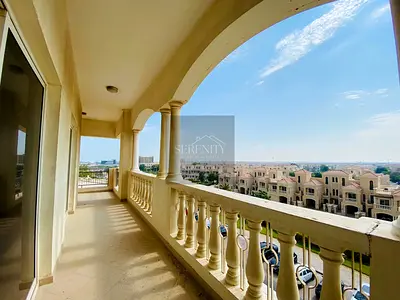 LOW FLOOR | GOLF AND COMMINUTY | UNFURNISHED