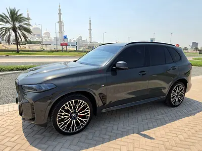 2025 BMW X5 xDrive40i M Sport Pro - GCC Specs
