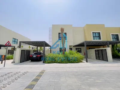4 BEDROOM CORNER UNIT IN GATED COMMUNITY