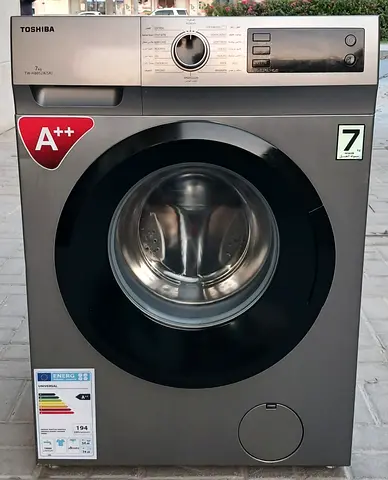 This Toshiba washing machine with 7kg washing capacity, condition is properly working, color grey.