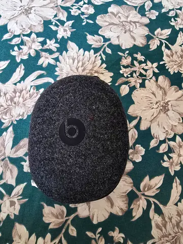 Beats headfone