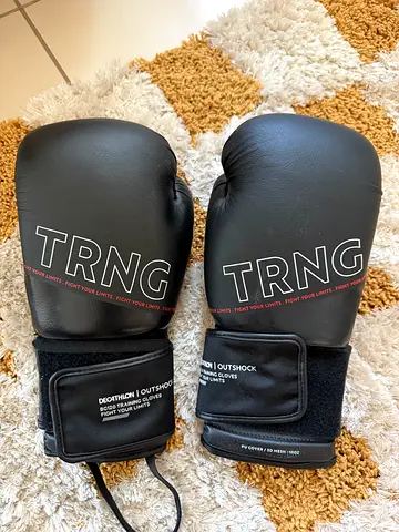 Boxing gloves