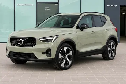 Volvo XC40 B4 Core 2023 | GCC Specs | Low Mileage | Warranty