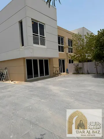فيلا زاوية فاخرة جداً للإيجار السنوي في الزاهية جاردنز – الشارقة | مفروشة بالكامل فرصة استثنائية لاستئجار فيلا زاوية مفروشة بالكامل في منطقة الزاهية