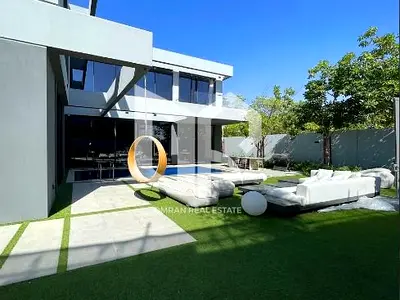 🌿 فيلا فاخرة للبيع في سينديان – مسار | الشارقة