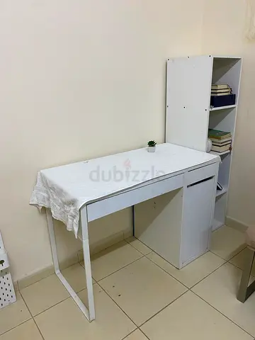 White Study Desk with Drawer and Compact Storage
