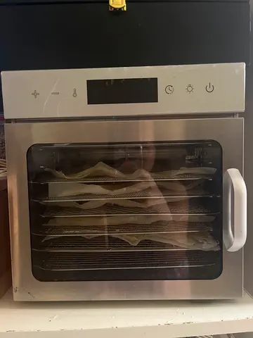 Dehydrator