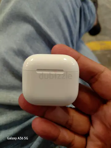 Apple AirPods 4 ANC