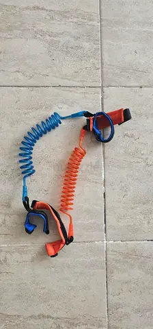 Child safety hand cuff