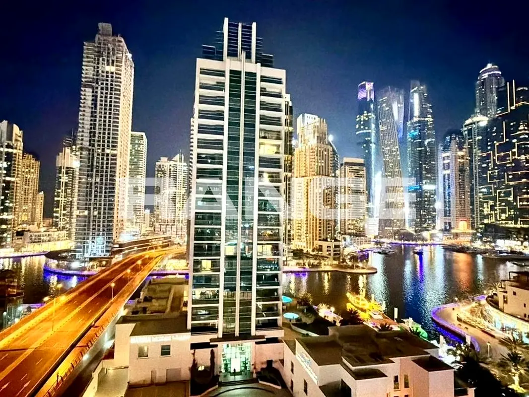 Available from 25 Sept|Pool and Marina View