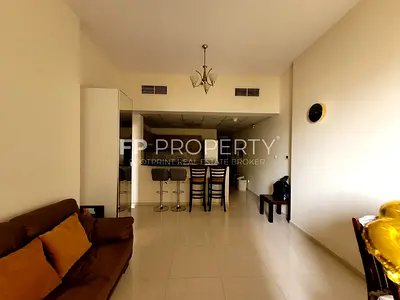Fully Furnished 1BR | Tenanted | Community view
