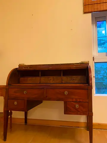 Vintage Writing Desk – AED 500