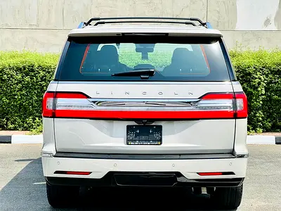 صورة 6 لـ 2019 Lincoln NAVIGATOR
